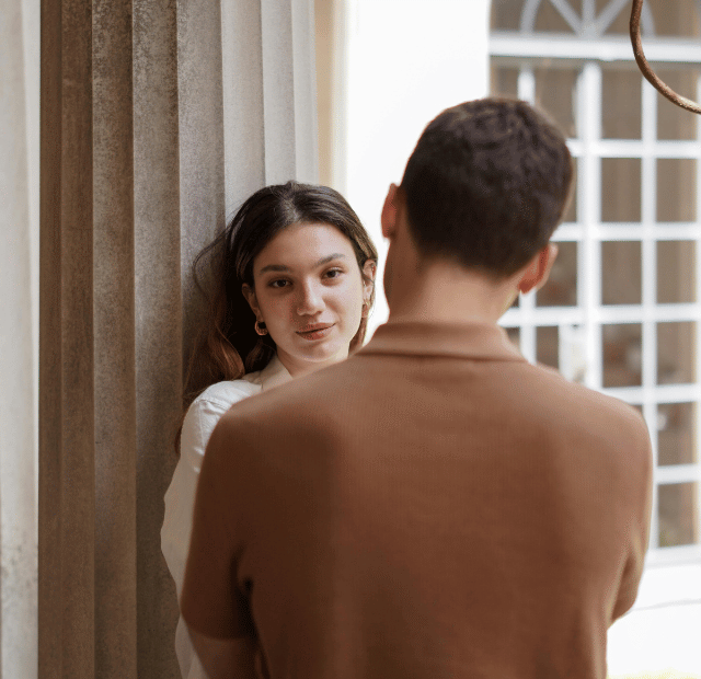 Ela nunca puxa assunto. Você está sobrando Tribo da conquista Capa Web Stories