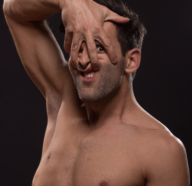 Ser o palhaço da turma atrai ou afasta Tribo da conquista Capa Web Stories